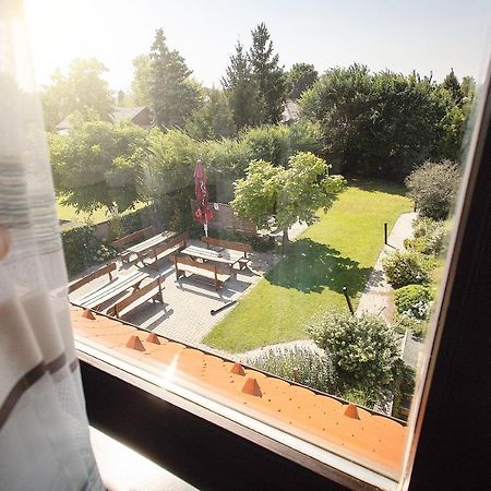Castrum Vendeghaz Szigetszentmárton Exteriör bild